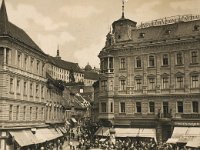 Trg bana Jelačića oko 1930. godine. Duga ulica (današnja Radićeva)